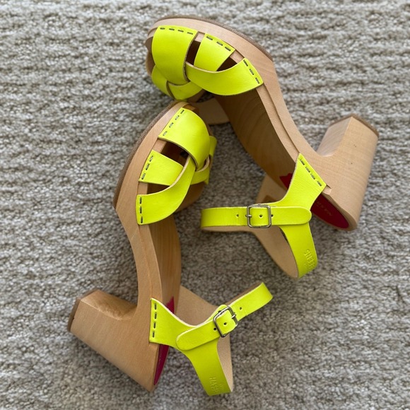 Swedish Hasbeens Shoes - NEW SWEDISH HASBEENS KRINGLAN NEON Yellow Leather Platform Clog Sandals Women 9
